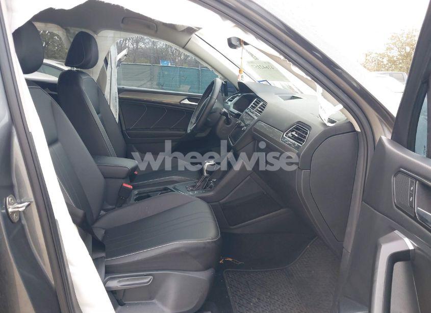 Photo 5 of 2022 Volkswagen Tiguan 2.0T SE (VIN 3VV3B7AX6NM138286)