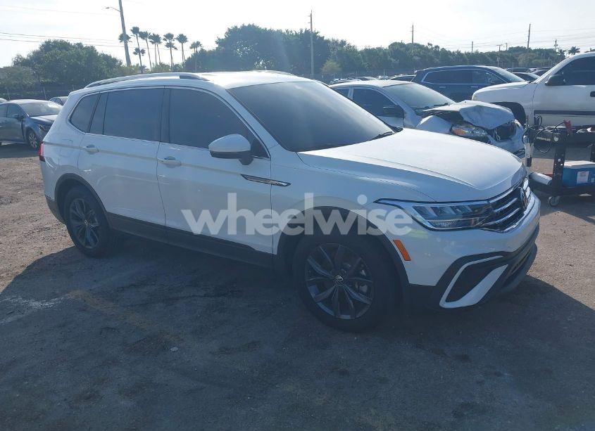 2023 Volkswagen Tiguan 2.0T SE (VIN 3VV3B7AX6PM105842) main photo