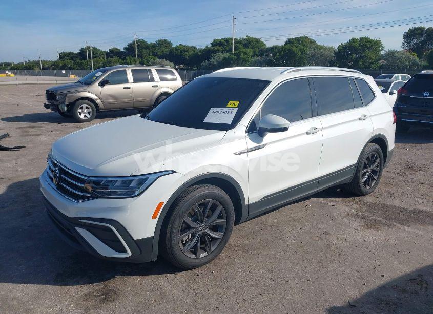 Photo 2 of 2023 Volkswagen Tiguan 2.0T SE (VIN 3VV3B7AX6PM105842)