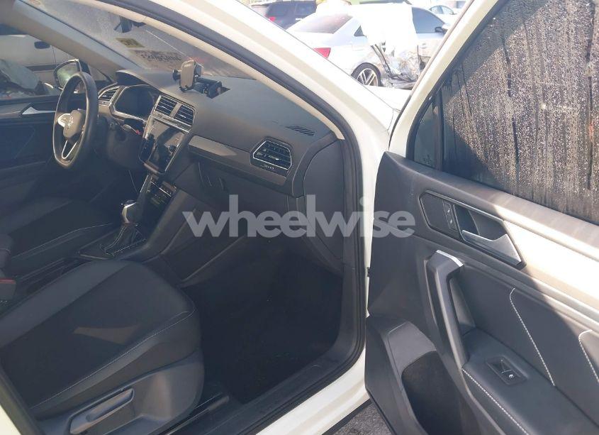 Photo 5 of 2023 Volkswagen Tiguan 2.0T SE (VIN 3VV3B7AX6PM105842)