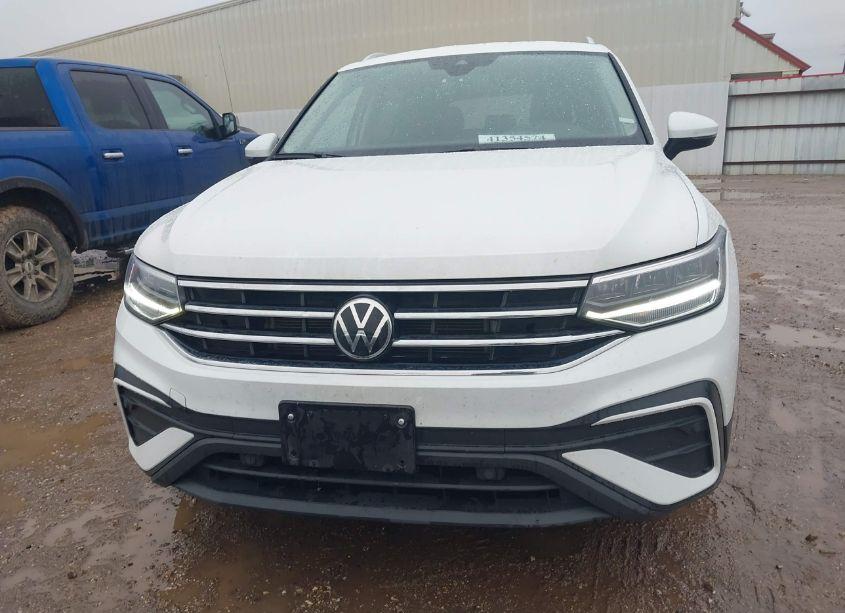 Photo 12 of 2024 Volkswagen Tiguan 2.0T SE/WOLFSBURG EDITION (VIN 3VV3B7AX6RM045575)