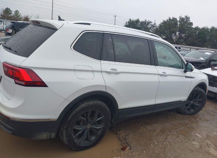 Photo 13 of 2024 Volkswagen Tiguan 2.0T SE/WOLFSBURG EDITION (VIN 3VV3B7AX6RM045575)