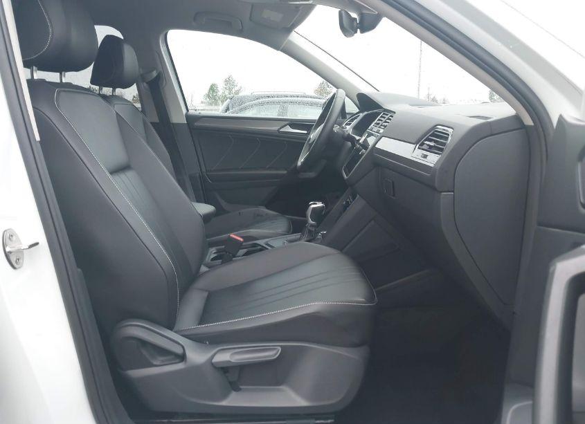 Photo 5 of 2024 Volkswagen Tiguan 2.0T SE/WOLFSBURG EDITION (VIN 3VV3B7AX6RM045575)
