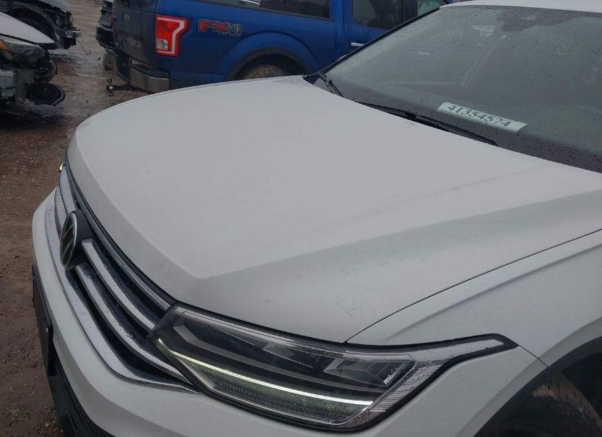 Photo 6 of 2024 Volkswagen Tiguan 2.0T SE/WOLFSBURG EDITION (VIN 3VV3B7AX6RM045575)