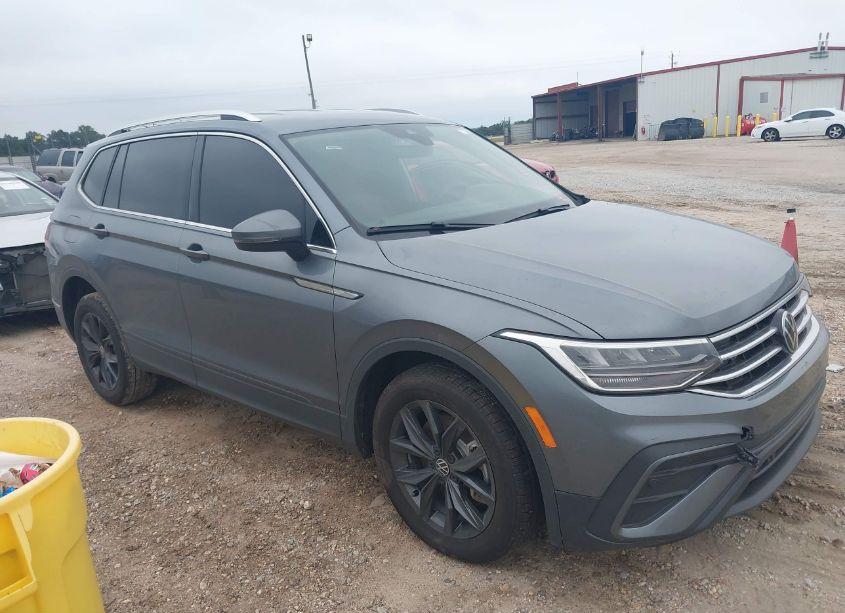 2024 Volkswagen Tiguan 2.0T SE/WOLFSBURG EDITION (VIN 3VV3B7AX6RM127519) main photo