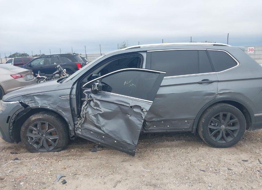 Photo 14 of 2024 Volkswagen Tiguan 2.0T SE/WOLFSBURG EDITION (VIN 3VV3B7AX6RM127519)