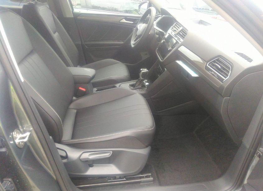 Photo 5 of 2024 Volkswagen Tiguan 2.0T SE (VIN 3VV3B7AX6RM136124)