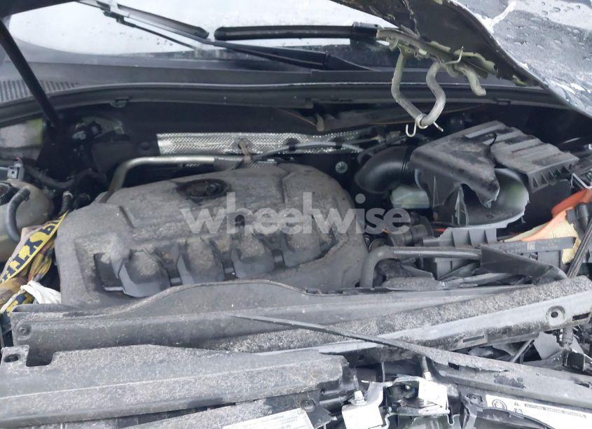 Photo 10 of 2018 Volkswagen Tiguan 2.0T SE/2.0T SEL (VIN 3VV3B7AX7JM154488)