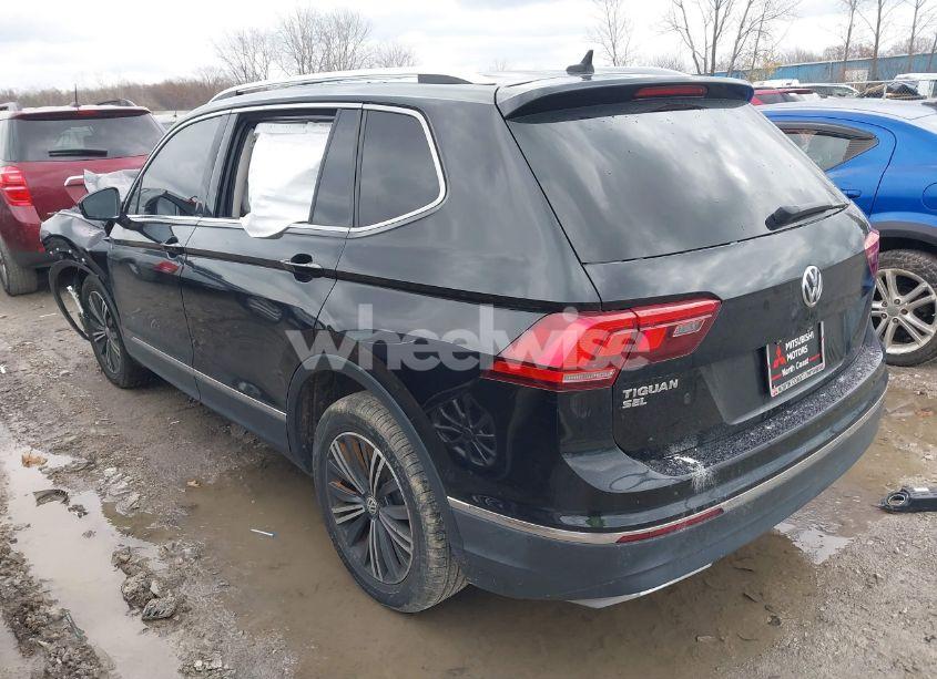 Photo 3 of 2018 Volkswagen Tiguan 2.0T SE/2.0T SEL (VIN 3VV3B7AX7JM154488)