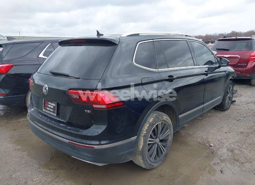 Photo 4 of 2018 Volkswagen Tiguan 2.0T SE/2.0T SEL (VIN 3VV3B7AX7JM154488)