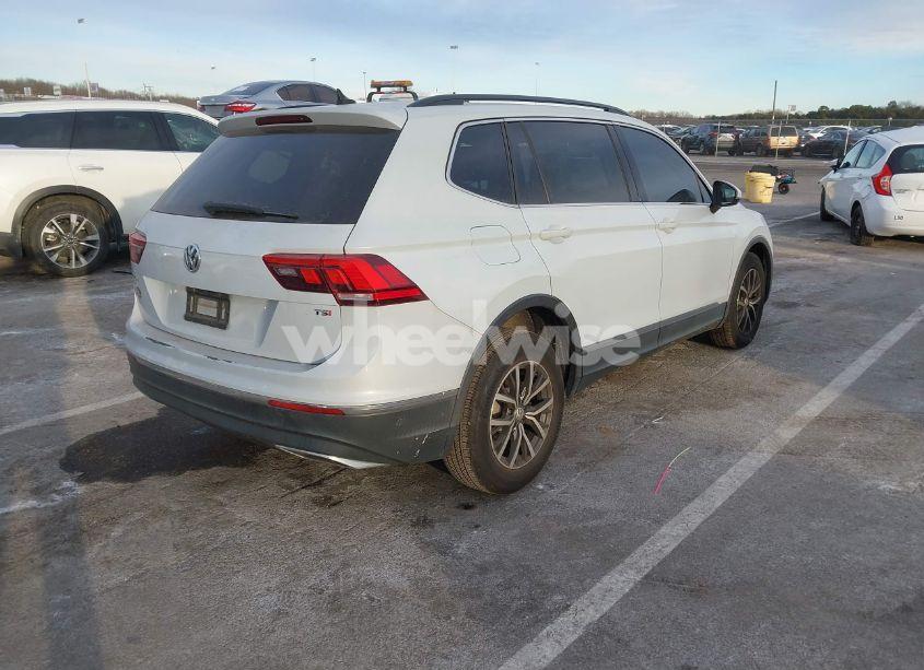 Photo 4 of 2018 Volkswagen Tiguan 2.0T SE/2.0T SEL (VIN 3VV3B7AX7JM195624)