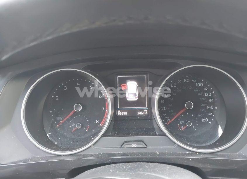 Photo 7 of 2018 Volkswagen Tiguan 2.0T SE/2.0T SEL (VIN 3VV3B7AX7JM195624)