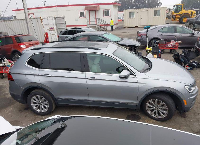 Photo 13 of 2019 Volkswagen Tiguan 2.0T SE/2.0T SEL/2.0T SEL R-LINE/2.0T SEL R-LINE BLACK (VIN 3VV3B7AX7KM139782)