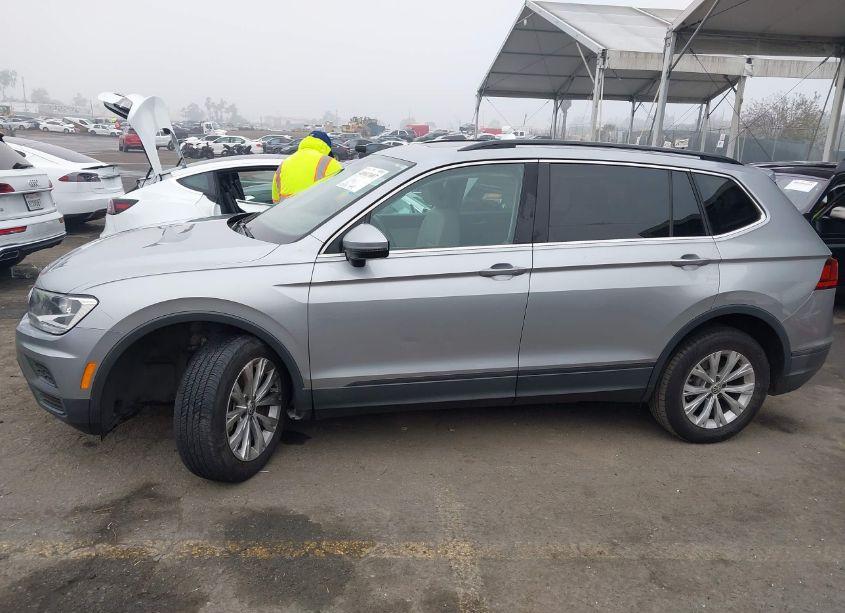 Photo 14 of 2019 Volkswagen Tiguan 2.0T SE/2.0T SEL/2.0T SEL R-LINE/2.0T SEL R-LINE BLACK (VIN 3VV3B7AX7KM139782)