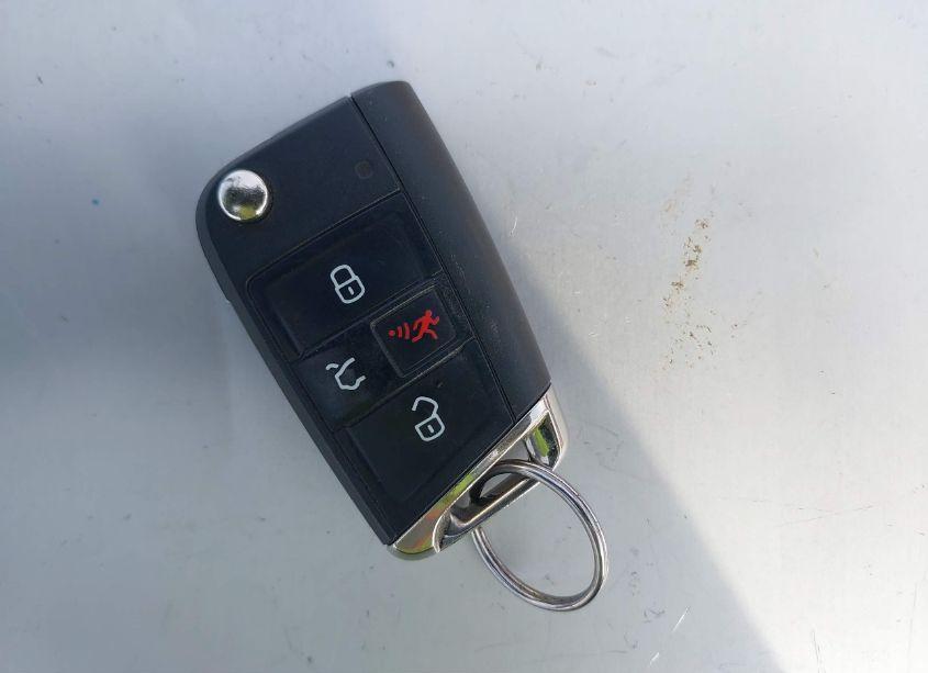 Photo 11 of 2020 Volkswagen Tiguan 2.0T SE/2.0T SE R-LINE BLACK/2.0T SEL (VIN 3VV3B7AX7LM061280)