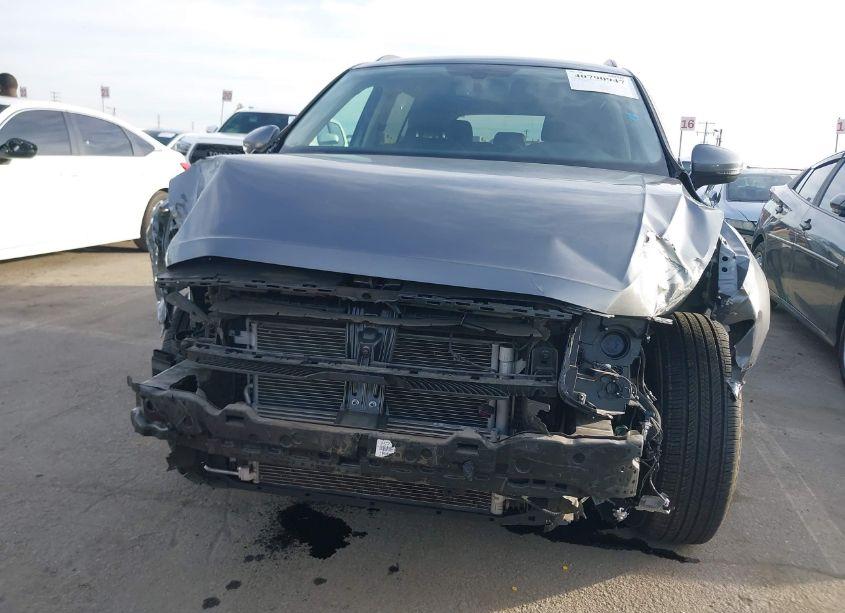 Photo 6 of 2020 Volkswagen Tiguan 2.0T SE/2.0T SE R-LINE BLACK/2.0T SEL (VIN 3VV3B7AX7LM061280)