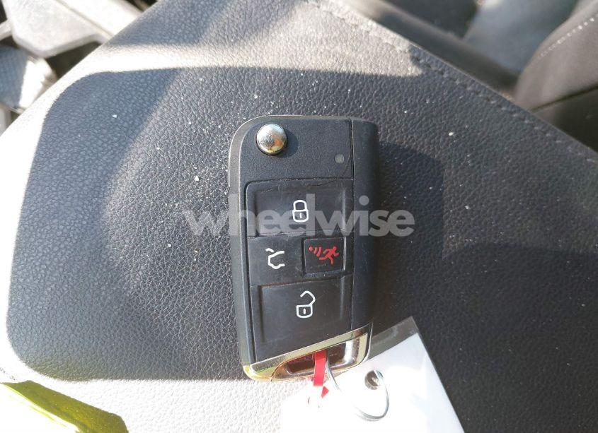 Photo 11 of 2020 Volkswagen Tiguan 2.0T SE/2.0T SE R-LINE BLACK/2.0T SEL (VIN 3VV3B7AX7LM086048)