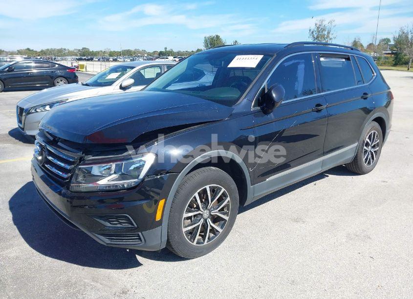 Photo 2 of 2021 Volkswagen Tiguan 2.0T SE/2.0T SE R-LINE BLACK/2.0T SEL (VIN 3VV3B7AX7MM050703)