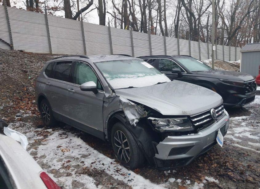 2021 Volkswagen Tiguan 2.0T SE/2.0T SE R-LINE BLACK/2.0T SEL (VIN 3VV3B7AX7MM065881) main photo