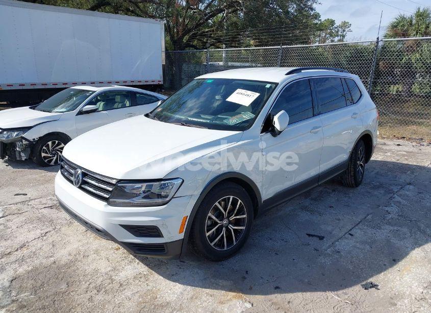 Photo 2 of 2021 Volkswagen Tiguan 2.0T SE/2.0T SE R-LINE BLACK/2.0T SEL (VIN 3VV3B7AX7MM084026)