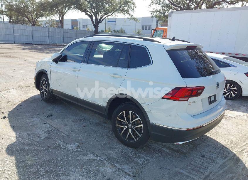 Photo 3 of 2021 Volkswagen Tiguan 2.0T SE/2.0T SE R-LINE BLACK/2.0T SEL (VIN 3VV3B7AX7MM084026)