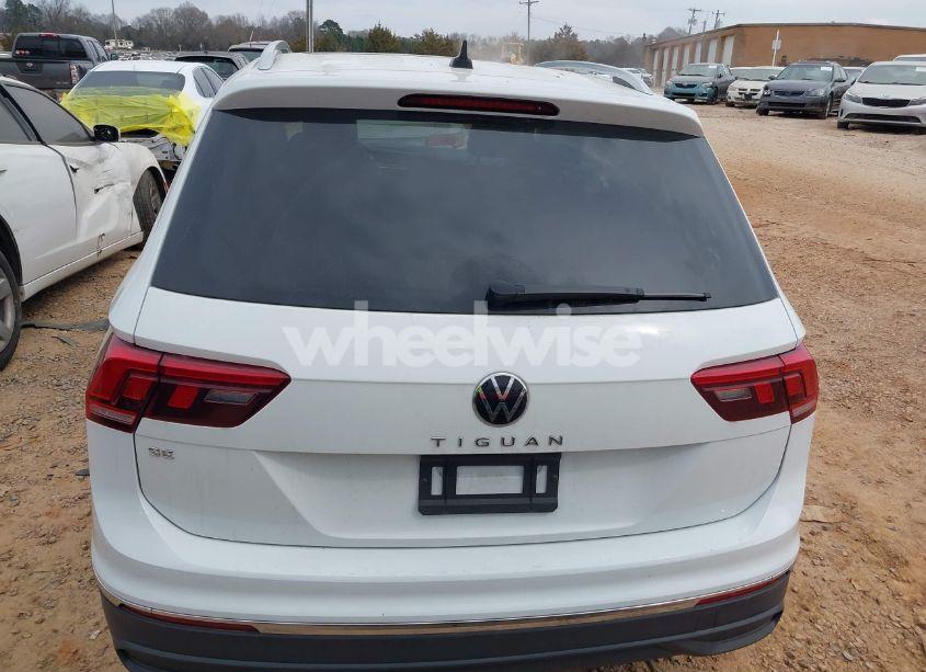 Photo 16 of 2022 Volkswagen Tiguan 2.0T SE (VIN 3VV3B7AX7NM035703)