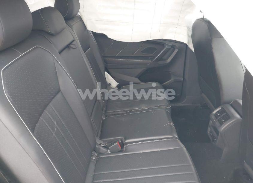 Photo 8 of 2022 Volkswagen Tiguan 2.0T SE (VIN 3VV3B7AX7NM035703)
