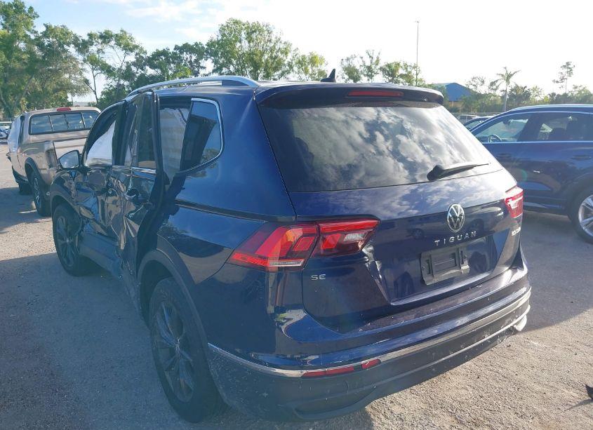Photo 3 of 2022 Volkswagen Tiguan 2.0T SE (VIN 3VV3B7AX7NM166968)