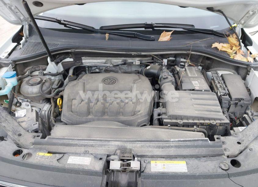 Photo 10 of 2022 Volkswagen Tiguan 2.0T SE (VIN 3VV3B7AX7NM172639)