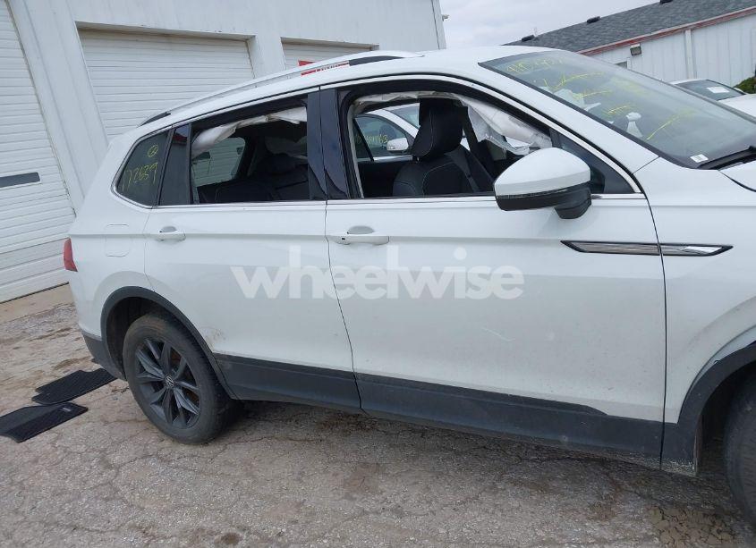 Photo 13 of 2022 Volkswagen Tiguan 2.0T SE (VIN 3VV3B7AX7NM172639)