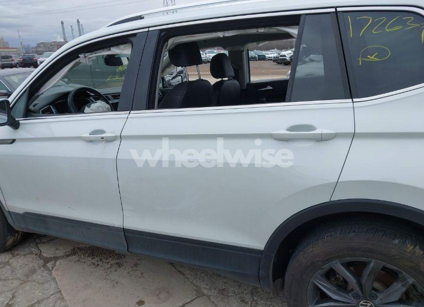 Photo 14 of 2022 Volkswagen Tiguan 2.0T SE (VIN 3VV3B7AX7NM172639)