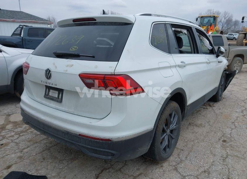 Photo 4 of 2022 Volkswagen Tiguan 2.0T SE (VIN 3VV3B7AX7NM172639)