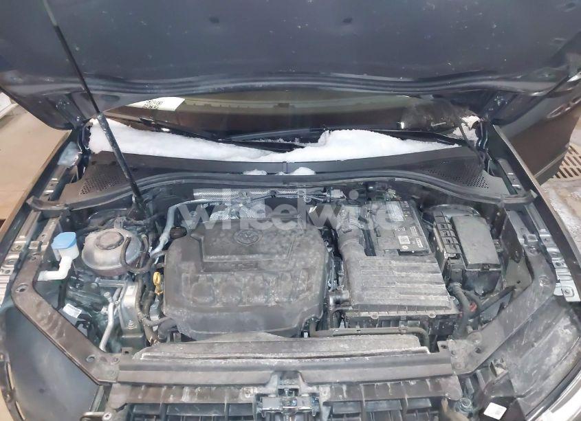 Photo 10 of 2018 Volkswagen Tiguan 2.0T SE/2.0T SEL (VIN 3VV3B7AX8JM016300)