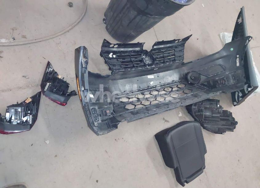 Photo 12 of 2018 Volkswagen Tiguan 2.0T SE/2.0T SEL (VIN 3VV3B7AX8JM016300)