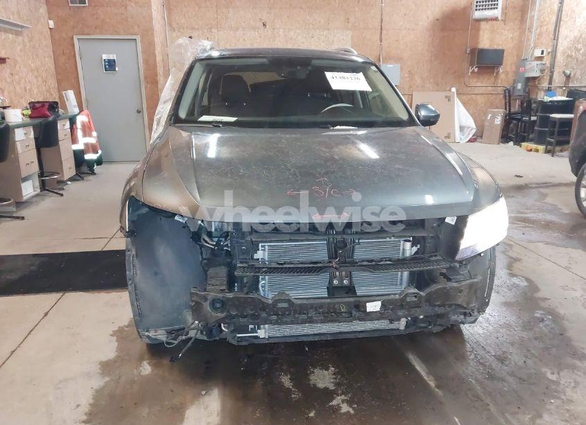 Photo 6 of 2018 Volkswagen Tiguan 2.0T SE/2.0T SEL (VIN 3VV3B7AX8JM016300)