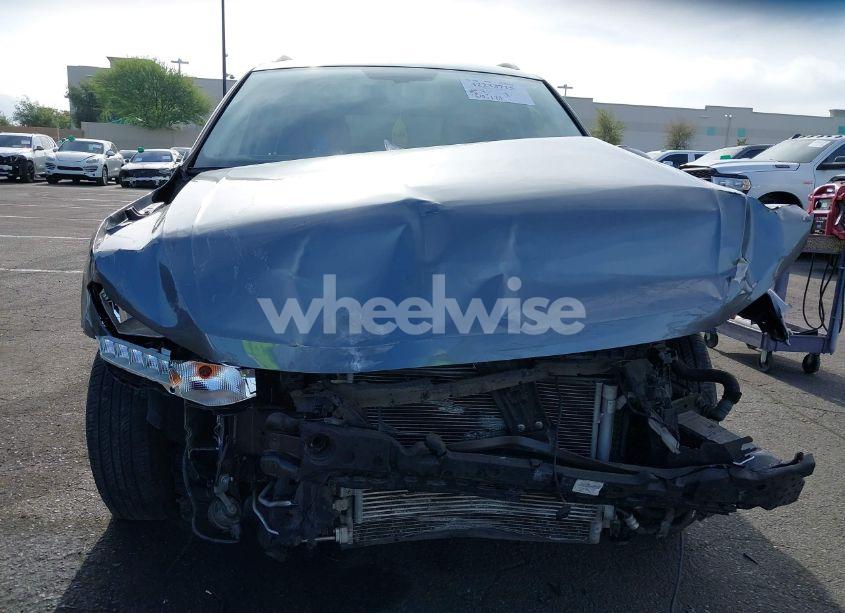 Photo 6 of 2018 Volkswagen Tiguan 2.0T SE/2.0T SEL (VIN 3VV3B7AX8JM049913)