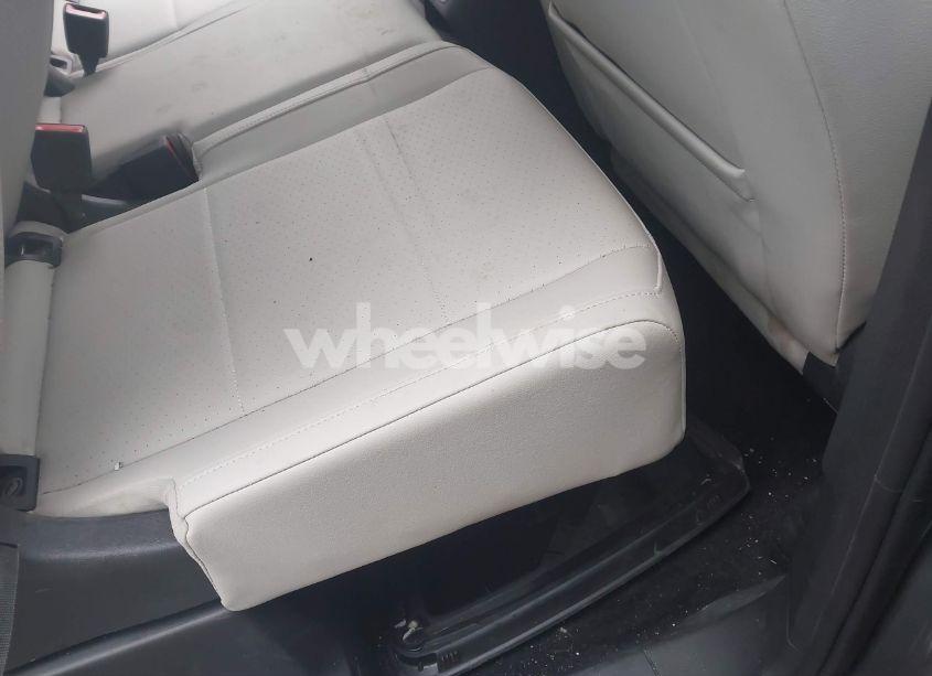 Photo 8 of 2018 Volkswagen Tiguan 2.0T SE/2.0T SEL (VIN 3VV3B7AX8JM136811)