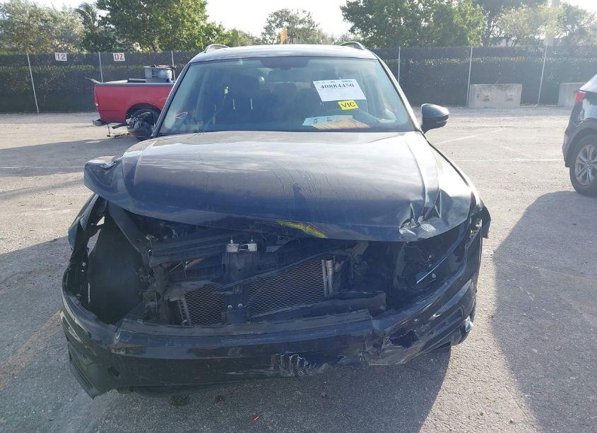 Photo 13 of 2018 Volkswagen Tiguan 2.0T SE/2.0T SEL (VIN 3VV3B7AX8JM199472)