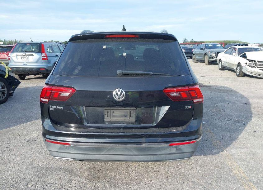 Photo 17 of 2018 Volkswagen Tiguan 2.0T SE/2.0T SEL (VIN 3VV3B7AX8JM199472)