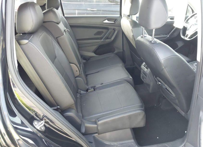 Photo 8 of 2018 Volkswagen Tiguan 2.0T SE/2.0T SEL (VIN 3VV3B7AX8JM199472)