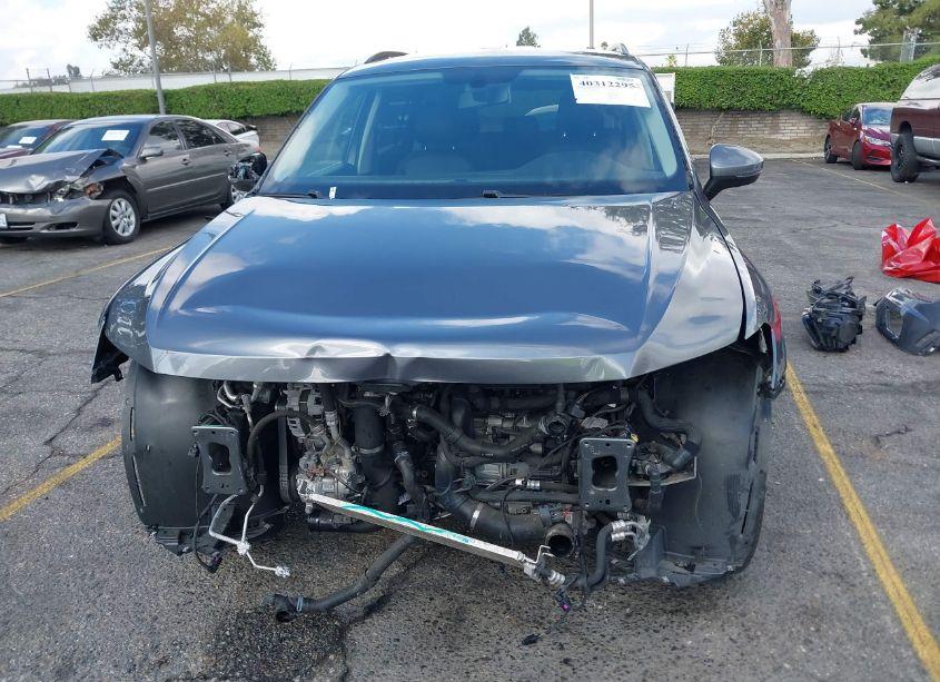 Photo 13 of 2019 Volkswagen Tiguan 2.0T SE/2.0T SEL/2.0T SEL R-LINE/2.0T SEL R-LINE BLACK (VIN 3VV3B7AX8KM007369)