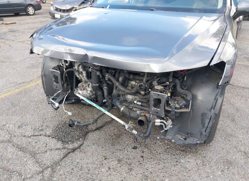 Photo 6 of 2019 Volkswagen Tiguan 2.0T SE/2.0T SEL/2.0T SEL R-LINE/2.0T SEL R-LINE BLACK (VIN 3VV3B7AX8KM007369)