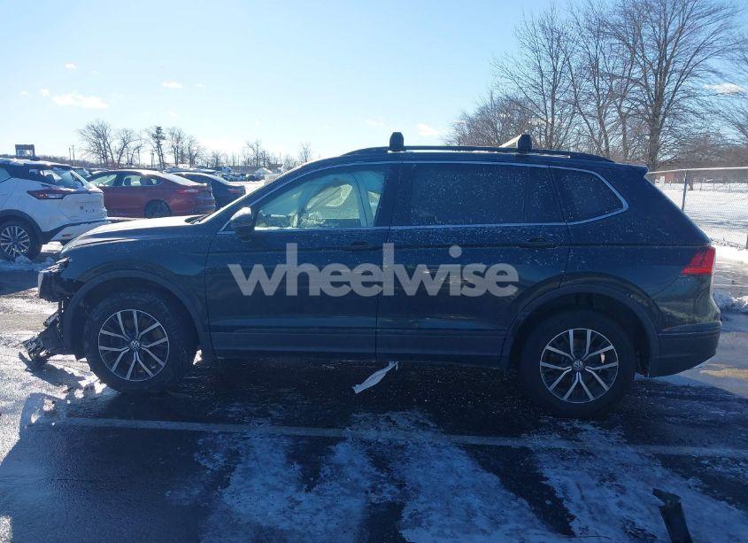 Photo 14 of 2019 Volkswagen Tiguan 2.0T SE/2.0T SEL/2.0T SEL R-LINE/2.0T SEL R-LINE BLACK (VIN 3VV3B7AX8KM064509)
