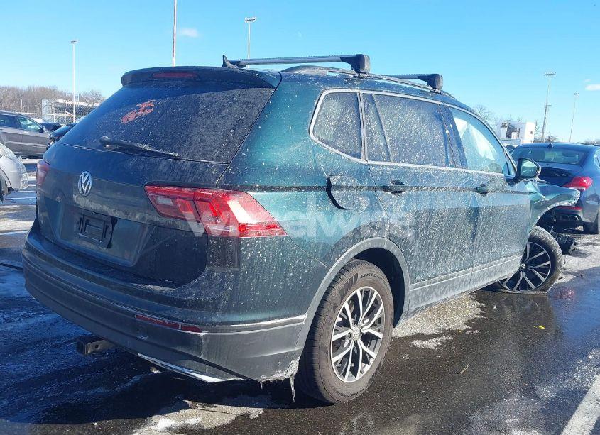 Photo 4 of 2019 Volkswagen Tiguan 2.0T SE/2.0T SEL/2.0T SEL R-LINE/2.0T SEL R-LINE BLACK (VIN 3VV3B7AX8KM064509)