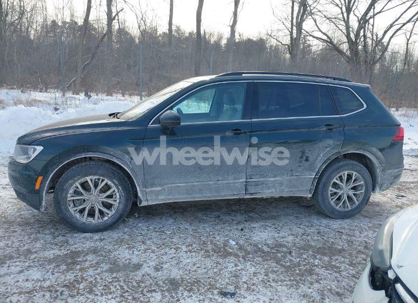 Photo 14 of 2019 Volkswagen Tiguan 2.0T SE/2.0T SEL/2.0T SEL R-LINE/2.0T SEL R-LINE BLACK (VIN 3VV3B7AX8KM083979)