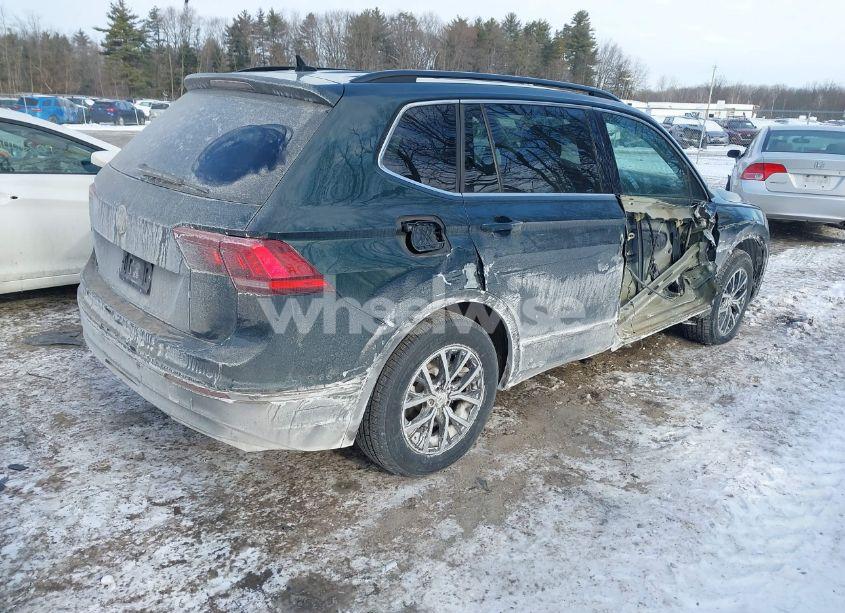 Photo 4 of 2019 Volkswagen Tiguan 2.0T SE/2.0T SEL/2.0T SEL R-LINE/2.0T SEL R-LINE BLACK (VIN 3VV3B7AX8KM083979)