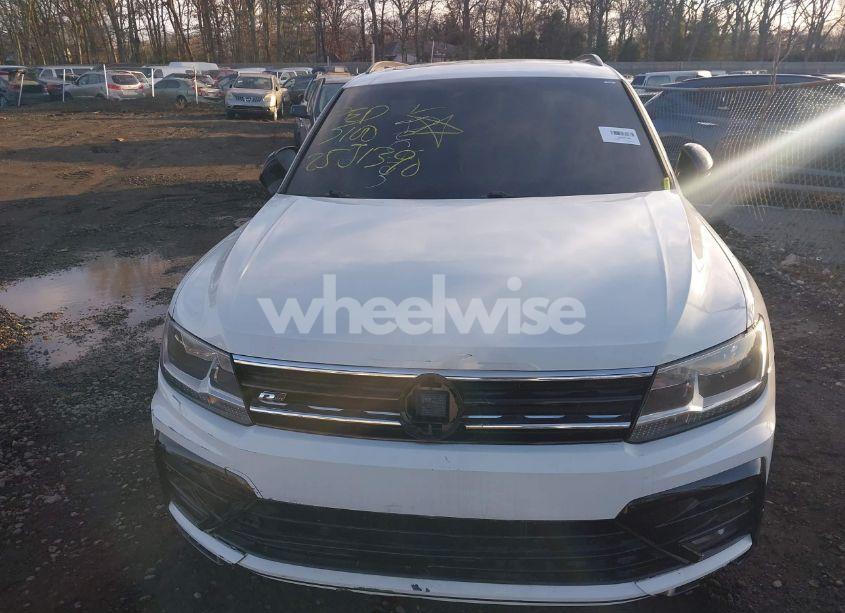 Photo 6 of 2019 Volkswagen Tiguan 2.0T SE/2.0T SEL/2.0T SEL R-LINE/2.0T SEL R-LINE BLACK (VIN 3VV3B7AX8KM123526)