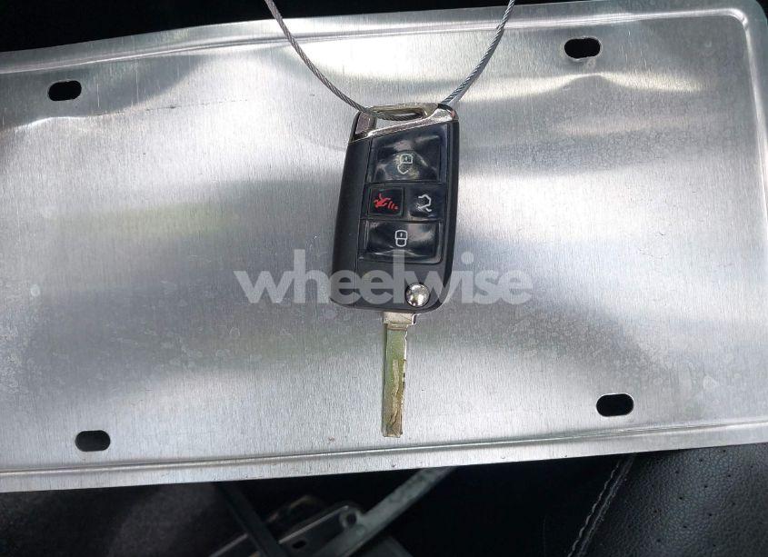 Photo 11 of 2019 Volkswagen Tiguan 2.0T SE/2.0T SEL/2.0T SEL R-LINE/2.0T SEL R-LINE BLACK (VIN 3VV3B7AX8KM144134)