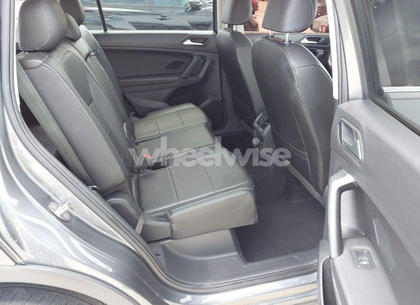 Photo 8 of 2019 Volkswagen Tiguan 2.0T SE/2.0T SEL/2.0T SEL R-LINE/2.0T SEL R-LINE BLACK (VIN 3VV3B7AX8KM144134)