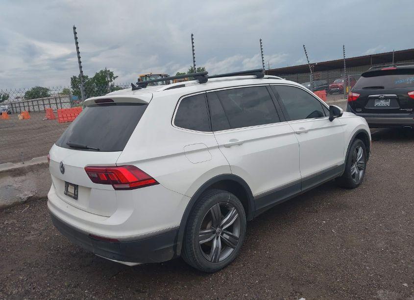 Photo 4 of 2020 Volkswagen Tiguan 2.0T SE/2.0T SE R-LINE BLACK/2.0T SEL (VIN 3VV3B7AX8LM015053)